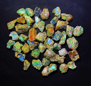 Lot de pierres précieuses d'opale éthiopienne naturelle multi-feu, brutes et non taillées, 13-29 mm, 100 carats, pour la création de bijoux - Product Image 2