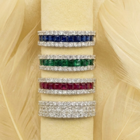 Bagues de mariage demi-alliance classiques modernes en or blanc 18 carats avec émeraude taille brillant ronde certifiée IGI pour femme, idéales pour les fêtes