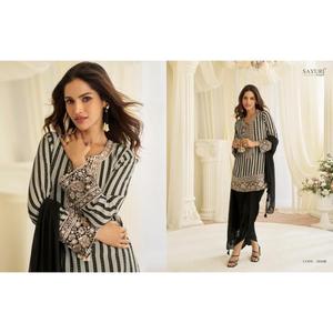 Costume de créateur exclusif pour femmes avec finition haut de gamme et style élégant, achetez directement auprès du fournisseur - Product Image 6