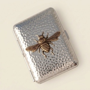 Estuche de cigarrillos de acero inoxidable de diseño estándar para cigarrillos, estuche de bolsillo plateado profesional para cigarros a precio económico. - Product Image 5