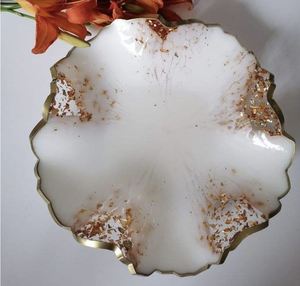 Bol de service en résine de haute qualité en forme de cœur, décoration d'intérieur, style européen, modèle fait main, bol à salade, taille personnalisable - Product Image 1