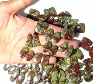 Piedra en Bruto de Jaspe Sangre de Dragón de Alta Calidad para Coleccionistas, Exhibición de Minerales y Trabajo Energético, Disponible al Mejor Precio del Mercado - Product Image 5