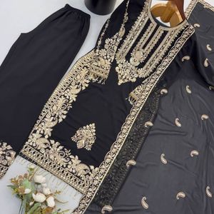 Conjunto de Kurti y Pantalón de Georgette Sintético Premium con Bordado y Dupatta, con Trabajo de Lentejuelas Intenso, Manga Larga, Diseño Étnico para Mujer - Product Image 1