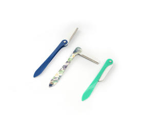 Rasoir à sourcils durable double usage pour femme, pour le dermaplaning et l'épilation du visage, motif vert et bleu - Product Image 1