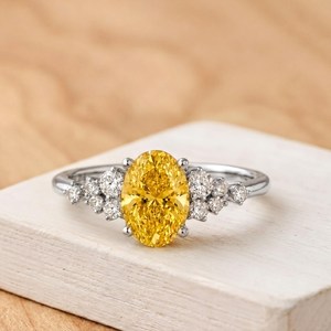 Bague de fiançailles en or massif 10K 14K 18K jaune, avec diamant ovale et diamant de laboratoire rond, certifiée IGI, couleur DEF, clarté VS VVS, vente en gros - Product Image 3