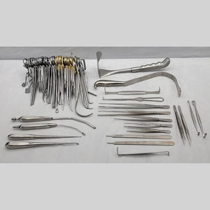 Paquete de 60 Piezas de Instrumentos de Cirugía General V. Mueller: Tijeras, Portaagujas - Product Image 1