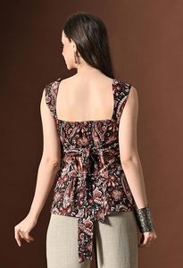 Kurti Corto con Estampado Floral para Mujer, Diseño Moderno con Cuello Cuadrado y Espalda Descubierta con Lazos, Sin Mangas - Product Image 3
