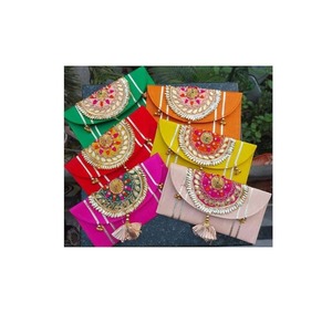 Sobres de Regalo Hechos a Mano en India, Ecológicos, con Trabajo de Gota Pati, Tela de Seda, para Fiestas y Eventos, Recuerdos de Boda, Regalos de Agradecimiento - Product Image 1