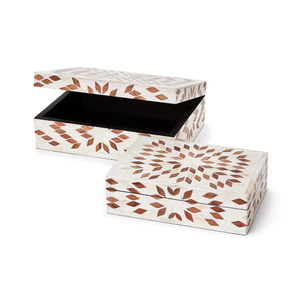 Caja de Joyería de Resina Hecha a Mano en India con Incrustaciones Únicas de Hueso y Patrón de Rayas, Cajas Decorativas de Almacenamiento - Product Image 1
