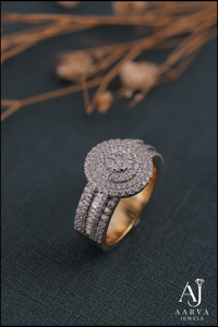 แหวนหมั้นเพชรโมอิสซาไนต์ทรงคลาสสิกสำหรับผู้หญิงจาก AARVA JEWELS เงินแท้ 925 ชุบโรเดียม ดีไซน์ดอกไม้หรูหรา ประดับเพชรแบบหนามเตย - Product Image 4