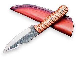 Cuchillo de caza Nordic Forge Rasp Steel Gut Hook con mango de madera Pakka y funda de cuero, OEM personalizable, espiga completa, agarre texturizado - Product Image 6