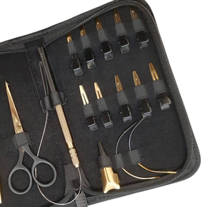Kit d'outils professionnel de luxe pour extensions de cheveux noir et or, comprenant des pinces, des ciseaux, des micro-anneaux, un crochet de tirage, une aiguille et des pinces crocodiles - Product Image 2