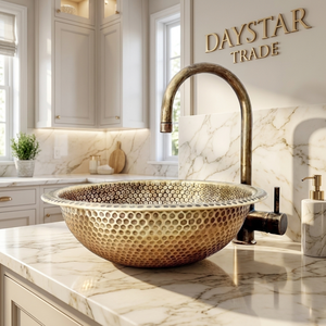 Évier de cuisine rectangulaire Daystar Trade en laiton martelé fait main, finition brossée, à quatre trous, à encastrer, facile à nettoyer - Product Image 1
