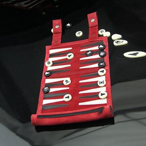 Wholesale Travel PU Leather <b>Backgammon</b> Roll-Up Game Set Mini Portable Leather Roll up <b>Backgammon</b> Set for Travel - Product Image 3