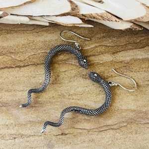 Pendientes Colgantes de Serpiente Góticos con Diseño Punk 2026, Joyería Boho de Latón para Mujer, Acabado Plateado Oxidado, con Forma de Animal, Venta al por Mayor/OEM - Product Image 5