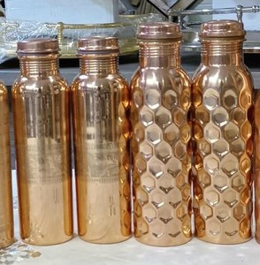 Botella de Cobre de Calidad de Exportación Hecha a Mano por Artesanos - Product Image 3