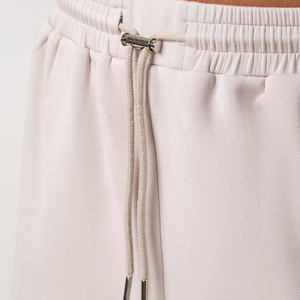 Shorts de sport beige pour femme, taille élastique, toucher doux, vêtements de fitness, tenue décontractée pour l'entraînement - Product Image 6