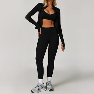Conjunto de yoga de 2 piezas para mujer, color blanco, leggings sin costuras de cintura alta con efecto fruncido en la parte trasera y top corto de manga corta con espalda descubierta - Product Image 5