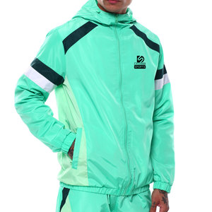 เสื้อแจ็คเก็ตกันลมแบบมีฮู้ดสำหรับผู้ชาย ขายส่งแบบ OEM ชุดวอร์มกันน้ำ ระบายอากาศได้ดี - Product Image 5