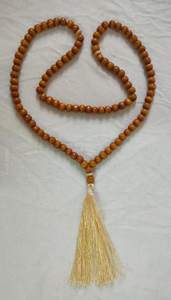 Tasbeeh diseñado para una rutina de oración diaria tranquila. Tasbeeh islámico de cuentas de madera con cuentas clásicas para el zikr a bajo costo. - Product Image 4