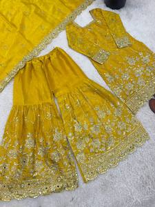 Ensemble de costume 3 pièces haut, bas et dupatta, brodé, de créateur, ethnique indien, pour femme, tenue de soirée, vente en gros - Product Image 5