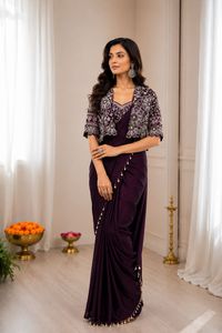 Sari de crepé de seda con bordado de lentejuelas, listo para usar, para fiestas, con blusa y chaqueta completamente cosidas. - Product Image 1