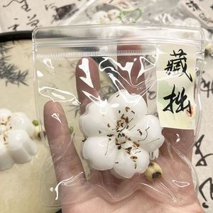 Popular Juguete Antiestrés de Simulación de Pastel de Osmanthus, Colgante Antiestrés, Regalo - Product Image 4