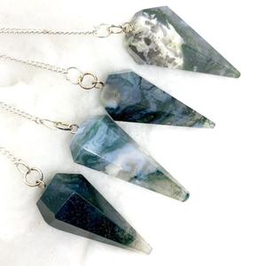 Venta al por mayor, Péndulo de ágata y musgo curativo, regalo, piedra de tierra pulida para amor centrado en el corazón y decoración Natural del Hogar - Product Image 1