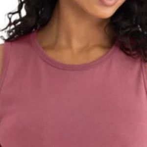 Top Corto Premium para Mujer, Camiseta sin Mangas Ligera, Ropa Personalizada para Boutique de Moda Urbana, Venta al Por Mayor - Product Image 3