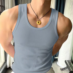 เสื้อกล้ามผู้ชายขายส่ง เนื้อผ้าโพลีเอสเตอร์น้ำหนักเบา แห้งเร็ว ระบายอากาศดี ดีไซน์ทนทานสไตล์สตรีทแฟชั่น เหมาะสำหรับออกกำลังกายและวิ่ง - Product Image 5