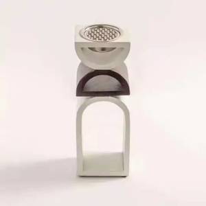 Quemador de Incienso Moderno Blanco Geométrico de Acero Inoxidable, Terapéutico, Ecológico y Duradero para Bakhoor y Carbón Aromático - Product Image 1