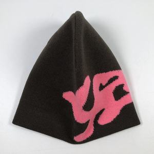 Gorros de Invierno Unisex Coloridos y Cálidos con Diseño Jacquard Rosa, Personalizables con Logotipo, sin Borde, en Negro, Venta al Por Mayor OEM - Product Image 2