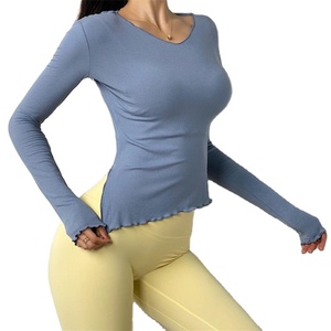 Top corto a la moda para mujer, camisas de yoga hechas a medida, camisetas de Diseño de manga completa hechas a medida con estilo de corte lateral para mujer, venta al por mayor - Product Image 1