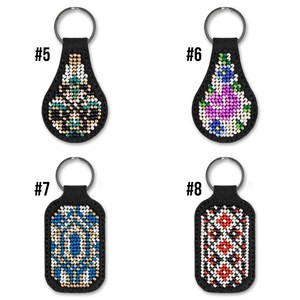 Llaveros Artesanales con Cuentas y Bordados a Precios Accesibles, Hermosos Adornos para Bolsos para Mujeres, Niñas, Regalos y Ocasiones Especiales - Product Image 2