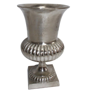 Best Quality White Metal Garden Urn <b>Planter</b> for Flower or Green Plant Outdoor Use Handmade Garden Urns - Product Image 4