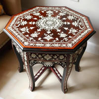 Table d'appoint ronde en incrustation d'os artisanale exquise avec de superbes motifs floraux complexes pour une décoration élégante pour la maison et le bureau