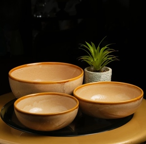 Services de vaisselle en porcelaine 4 pièces, style minimaliste Wabi Sabi, glaçure craquelée, peint à la main, durable, compatible lave-vaisselle, bord beige brun - Product Image 4