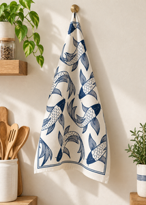 Paño de Cocina de Algodón Premium |   Paño de Cocina con Estampado de Pez Koi Azul y Borde Decorativo |   Textiles Decorativos para Cocina y Hogar - Product Image 2