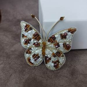 Broche Bordado a Mano con Cuentas, Diseño Personalizado, con Detalles Intrincados, para Marcas de Ropa y Tiendas de Regalos - Product Image 3