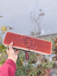 Étui pour fer à friser en cuir repoussé résistant à la chaleur, style western, en fourrure de cheval, organisateur parfait pour outils capillaires - Grande Vente - Product Image 2