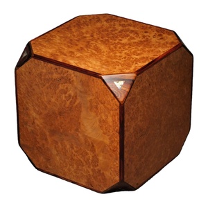 Urne en bois unique fabriquée à la main Mémorial artistique de style américain pour urne de crémation de cendres humaines adultes jusqu'à 230 lb - Product Image 1