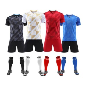 Vêtements de sport confortables pour hommes, uniforme de football 100% polyester, uniforme de football sur mesure pour hommes - Product Image 1