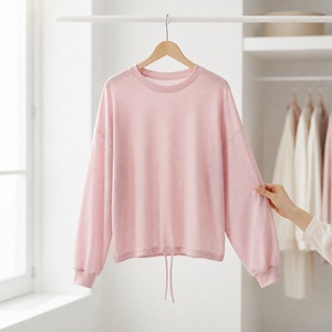 เสื้อโยคะผู้หญิงพรีเมียม แบบมีเลเยอร์ โลโก้ด้านหน้า ไร้ตะเข็บ โพลีเอสเตอร์ 100% เสื้อกีฬาแขนกุด เสื้อออกกำลังกาย - Product Image 2