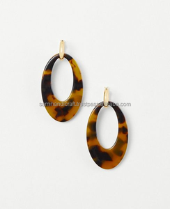 Boucles d'oreilles larme en résine Boucles d'oreilles en perles de résine Boucles d'oreilles en résine cercle couleur rouge - Product Image 3