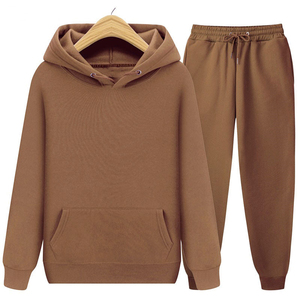 Trajes Deportivos para Hombre al por Mayor, Ropa Deportiva para Gimnasio al Aire Libre, Diseño Personalizado, Ligeros y de Secado Rápido - Product Image 1