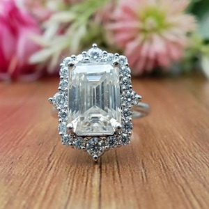 D'VINS JEWELS Classic Popular Style Emerald Brilliant Cut 9x7mm VVS Diamond Lab Grown Sterling Silver Party Engagement Gift <b>Ring</b> - Product Image 1