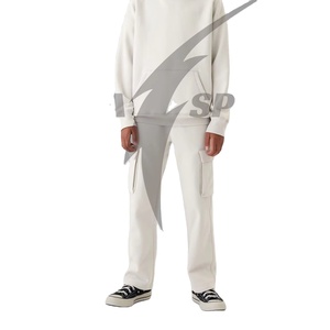 Pantalon de survêtement ample évasé pour hommes et femmes, style cargo tendance, coupe droite, premium, à la mode, style empilé - Product Image 1