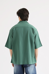 เสื้อเชิ้ตผู้ชายไซส์ใหญ่ กระดุมสองแถว ลายการ์ตูน ผ้าซาติน ติดกระดุม แบบสั่งทำ OEM ODM ป้องกันขนร่วง เสื้อลำลอง - Product Image 5