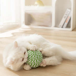 Juguete Ecológico y Moderno para Gatos, Pelota Interactiva de Sisal para Limpiar los Dientes - Product Image 3