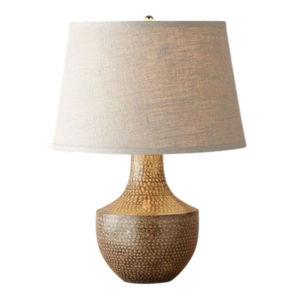 Lámpara de mesa martillada moderna, lámpara de metal dorada con base negra, acabado metálico texturizado para decoración de la sala de estar del hogar. - Product Image 4